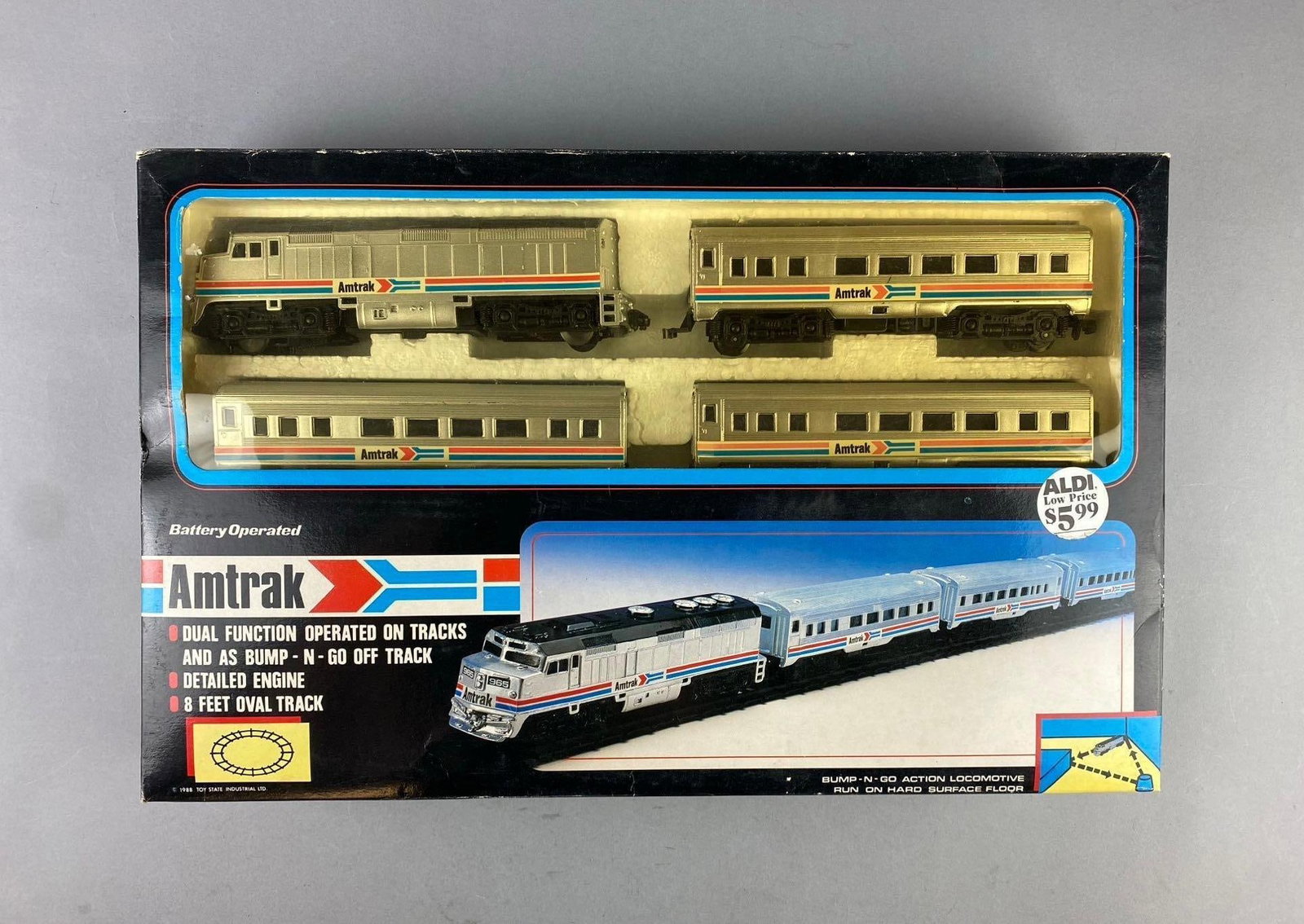 1988 Amtrak Diesel Locomotive Toy Set (1 of 2)