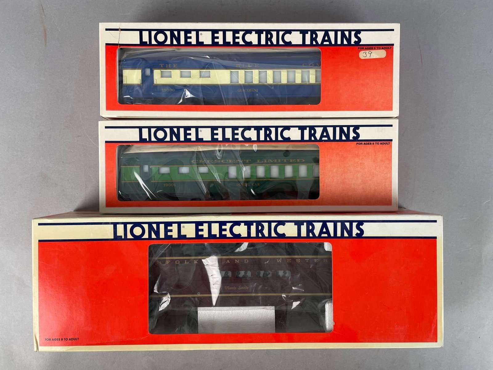 Group of Lionel O Scale Passenger Train Cars (1 of 2)