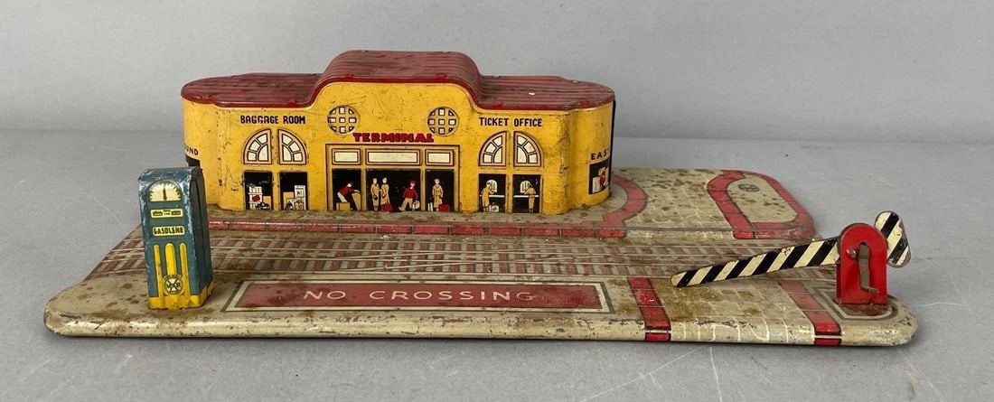 Marx Tin Litho Union Station Train Terminal (1 of 3)