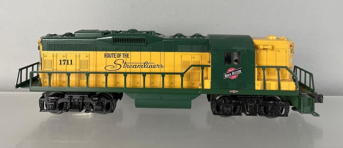 Williams HO Scale Chicago Northwestern Diesel Locomotive (1 of 6)