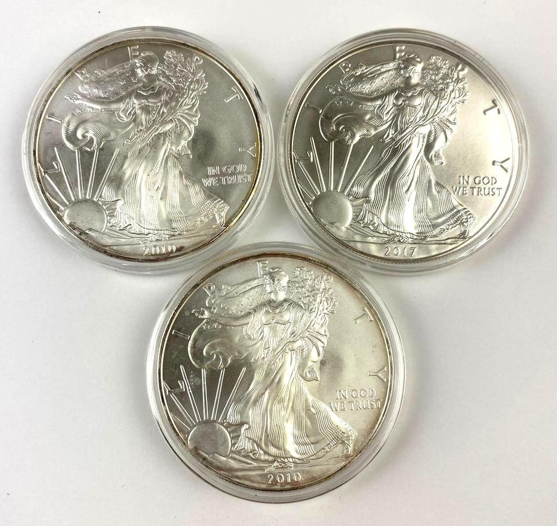 Group of 3 US 1 Oz American Silver Eagles: Group of 3 US 1 Oz American Silver Eagles