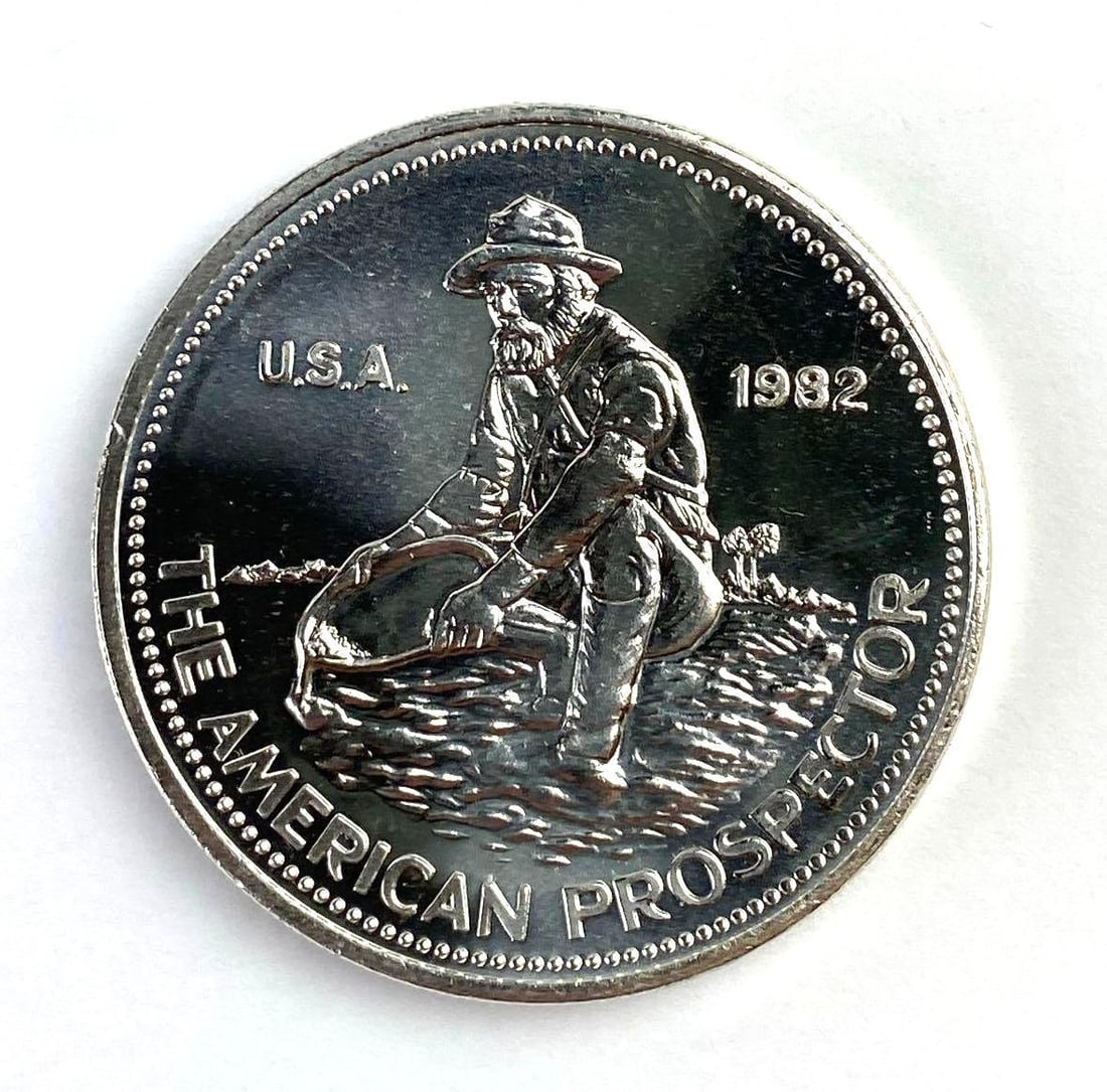 1982 Engelhard 1 Oz .999 Fine Silver American Prospector Round (1 of 2)