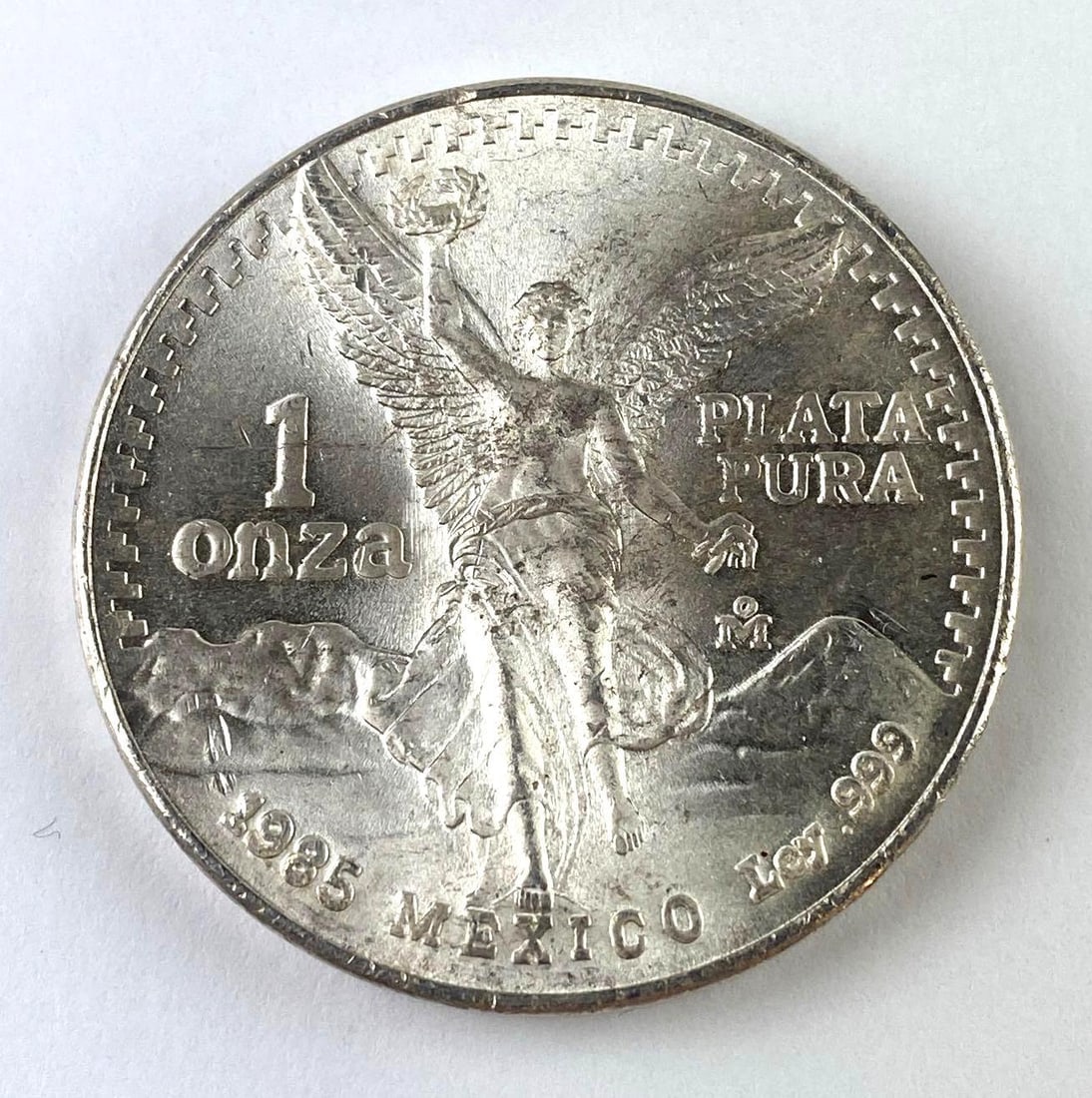 1985 Mexico Libertad 1 Onza 1 Oz .999 Fine Silver Round: 1985 Mexico Libertad 1 Onza 1 Oz .999 Fine Silver Round