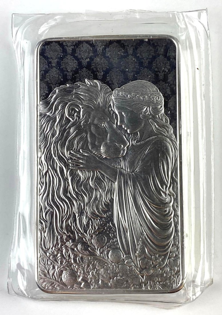 Dirigit Deus Gressus Meos 10 Oz .999 Fine Silver Lion Ingot/ Bar: Dirigit Deus Gressus Meos 10 Oz .999 Fine Silver Lion Ingot/ Bar