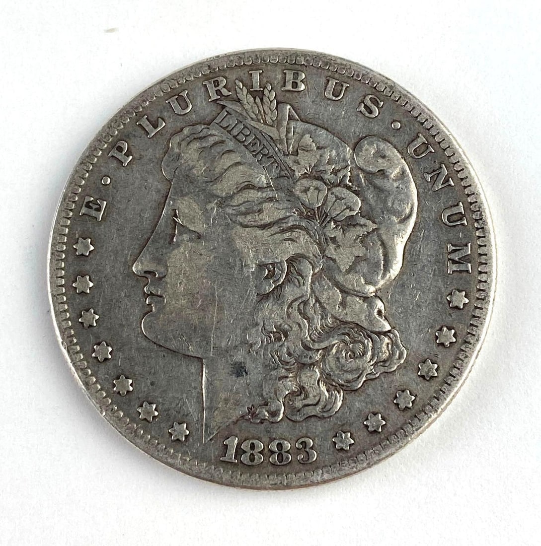 1883 S US Morgan Silver Dollar (1 of 2)