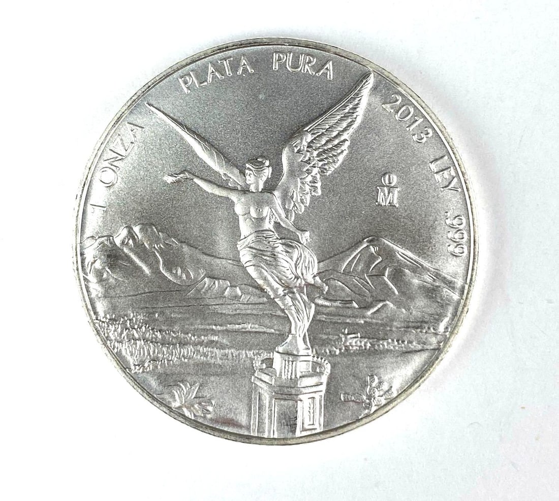 2013 Mexico Libertad 1 Onza 1 oz .999 Fine Silver Round: 2013 Mexico Libertad 1 Onza 1 oz .999 Fine Silver Round