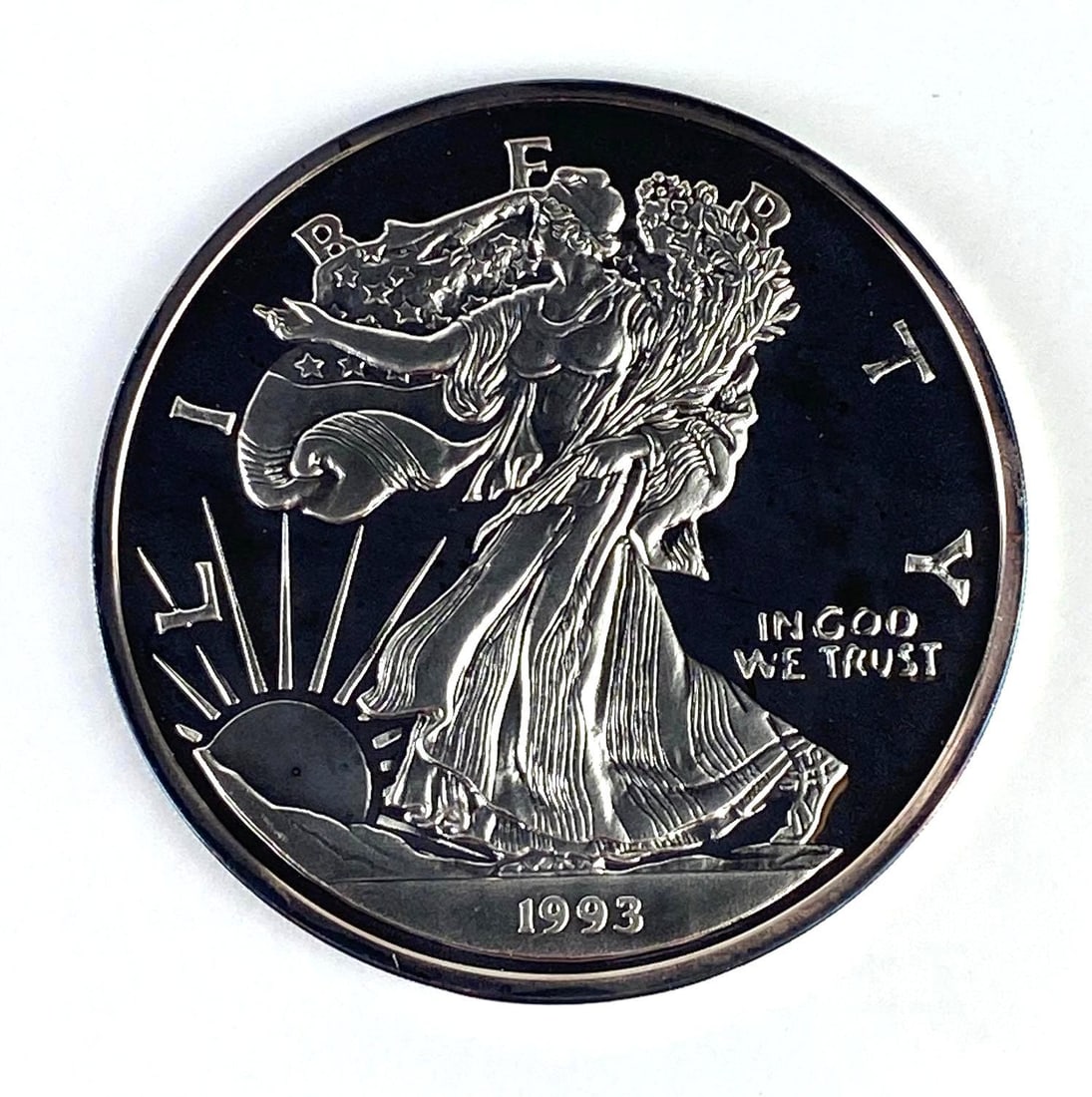 1993 American Eagle Design 8 Oz .999 Fine Silver Round: 1993 American Eagle Design 8 Oz .999 Fine Silver Round
