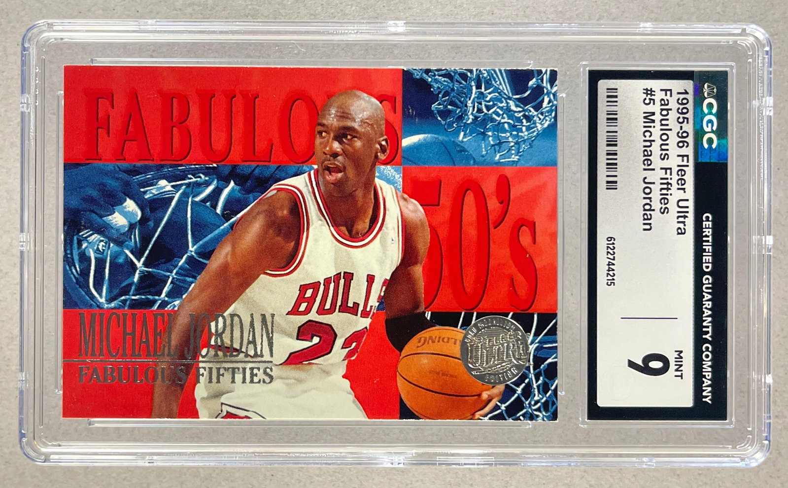 1995 - 96 Fleer Ultra Fabulous Fifties Gold Medalion Michael Jordan #5 CGC 9: 1995 - 96 Fleer Ultra Fabulous Fifties gold Medalion Michael Jordan #5 CGC 9