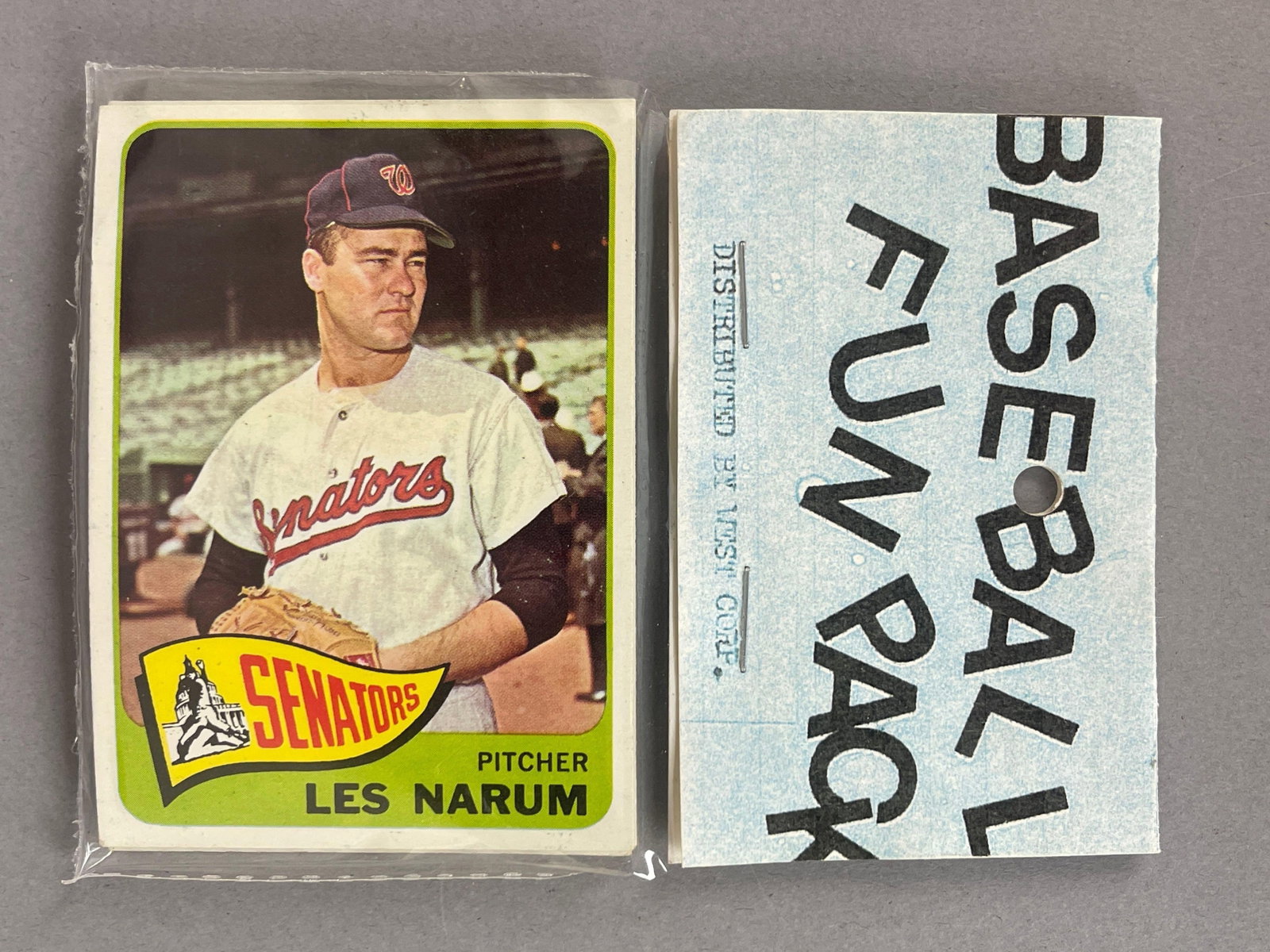 1965 Topps Baseball West Corps Cello Fun Pack (1 of 2)