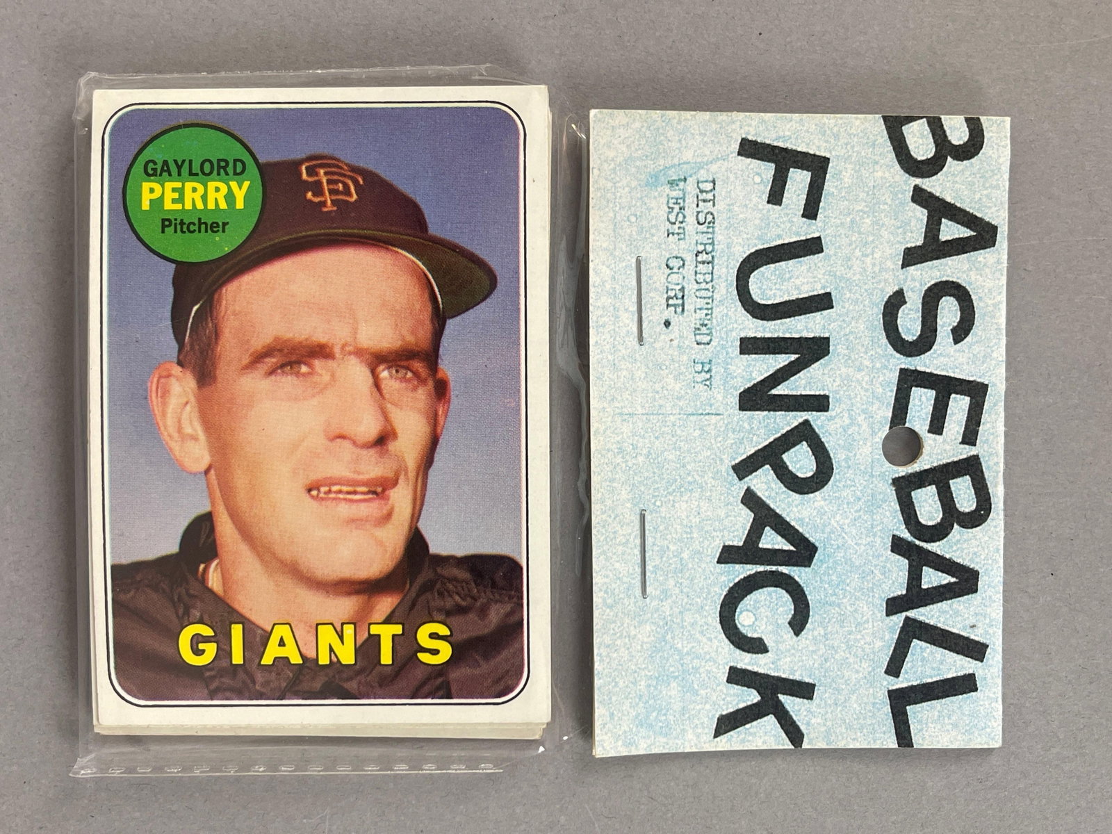 1969 Topps Baseball West Corps Cello Fun Pack with HOF (1 of 2)