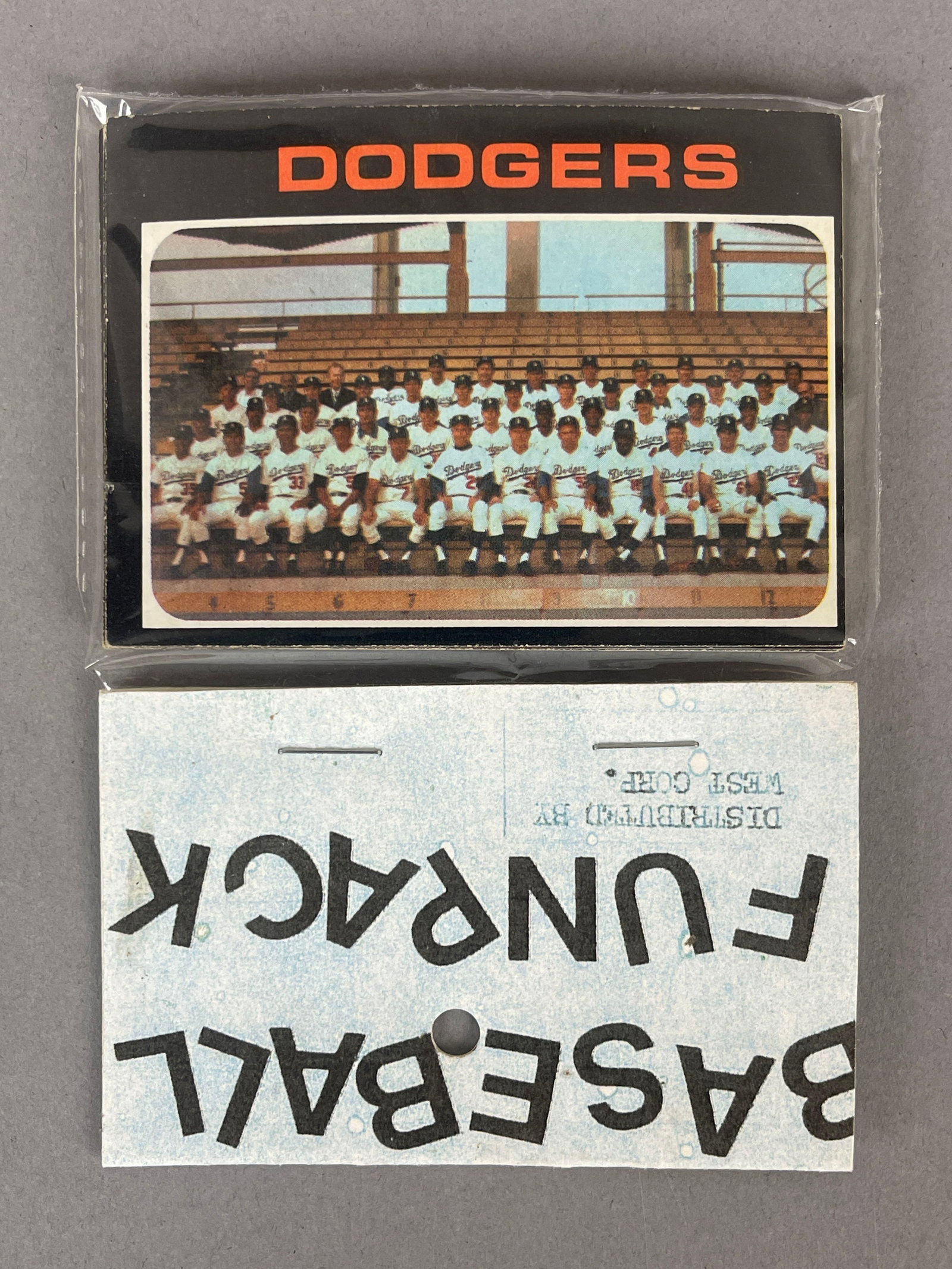 1971 Topps Baseball West Corps Cello Fun Pack (1 of 2)