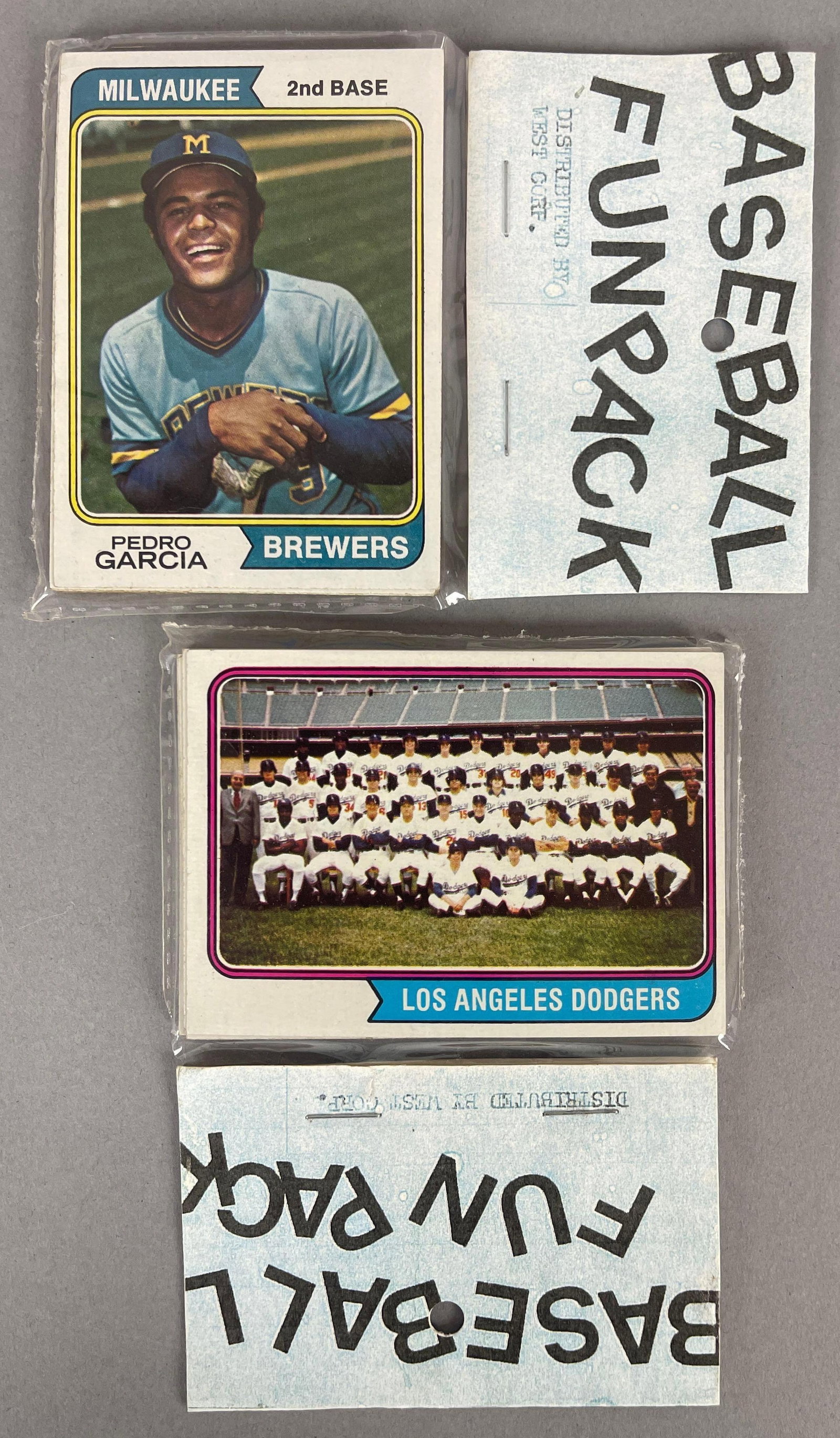 2 - 1974 Topps Baseball West Corps Cello Fun Pack with Steve Garvey (1 of 2)
