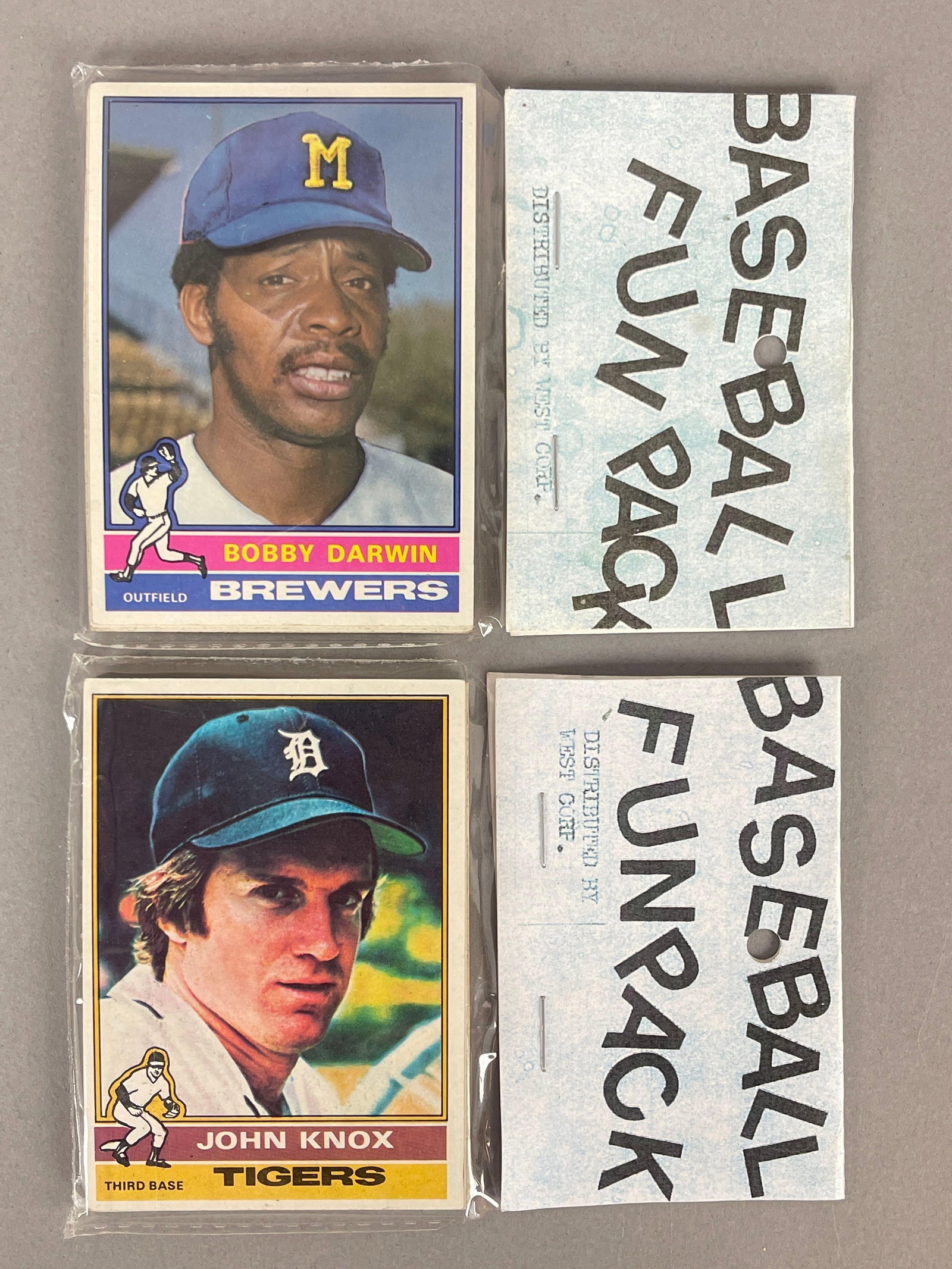 1976 Topps Baseball West Corps Cello Fun Packs with HOFs (1 of 2)