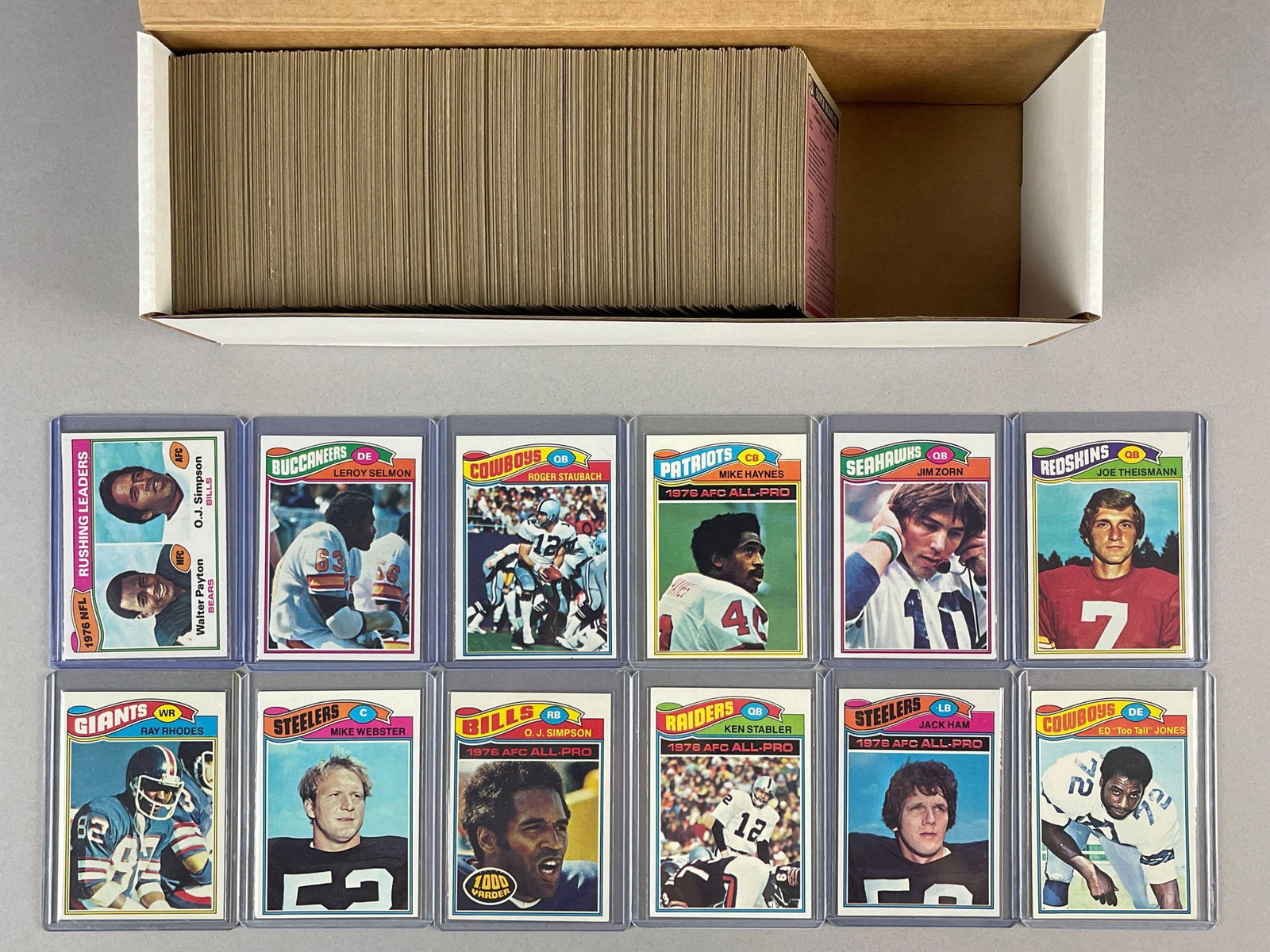 1977 Topps Football Near Complete Set 505/528 (1 of 2)