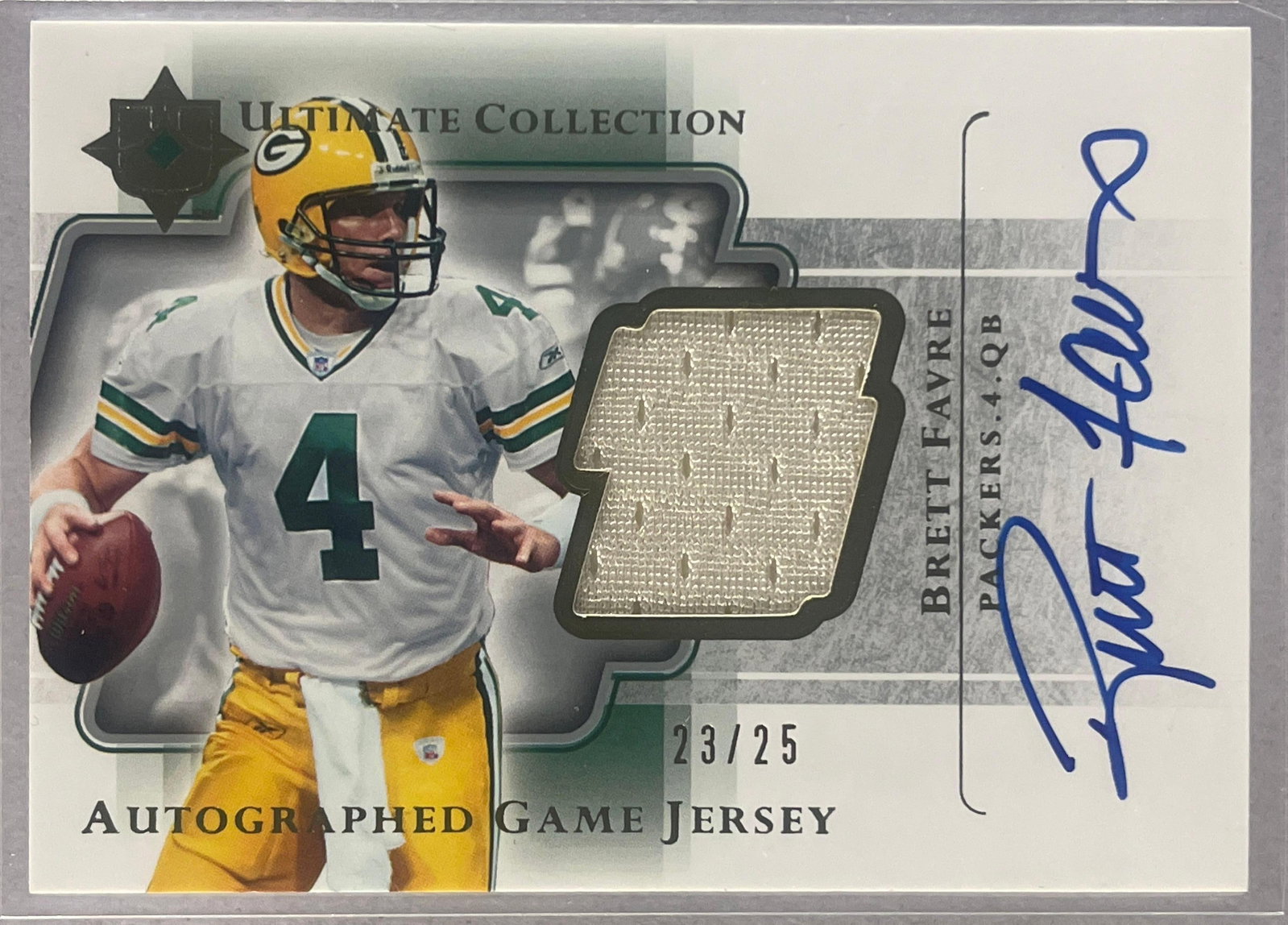 2004 Ultimate Collection Auto Jersey Brett Favre 23/25: 2004 Ultimate Collection Auto Jersey Brett Favre #USJS-BF 23/25