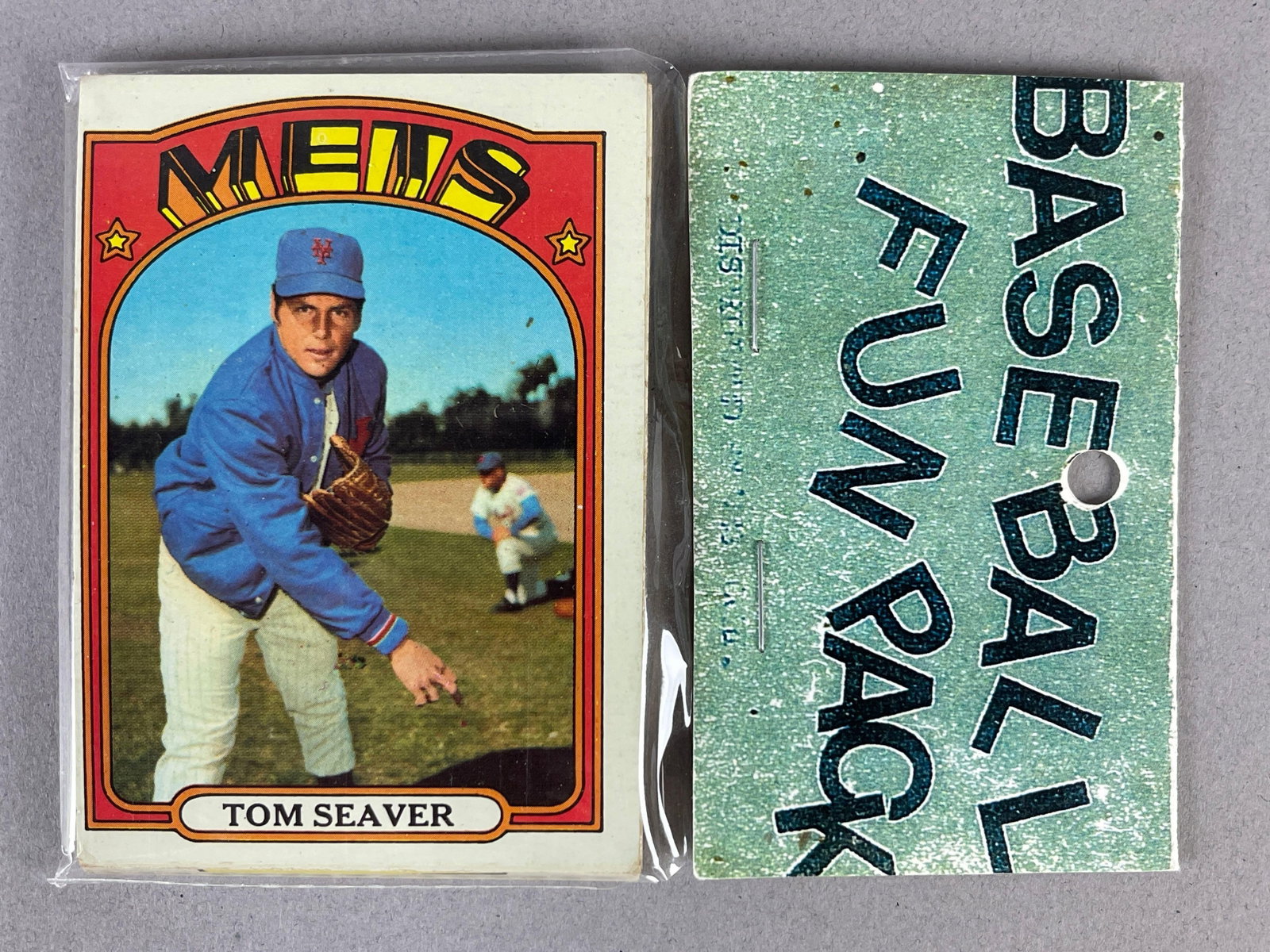 1972 Topps Baseball West Corps Cello Fun Pack: 1972 Topps Baseball West Corps Cello Fun Pack Tom Seaver on Top,?10 - Cards per pack, West Corps was are packing company in the 1970s