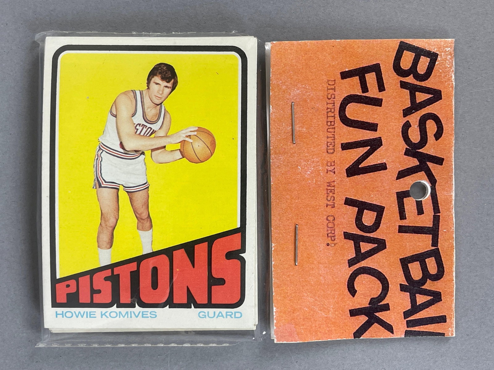 1972 - 73 Topps Basketball West Corps Cello Fun Pack (1 of 2)