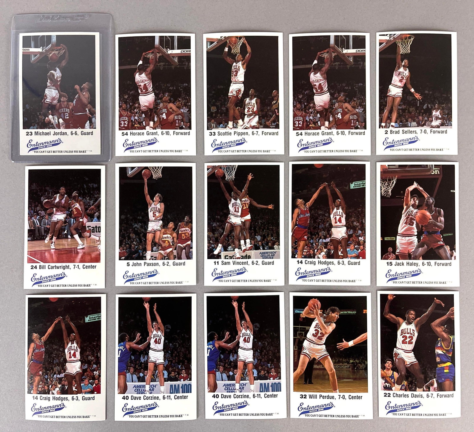 1988 Entenmanns Chicago Bulls Team Set: Jordan great dunk