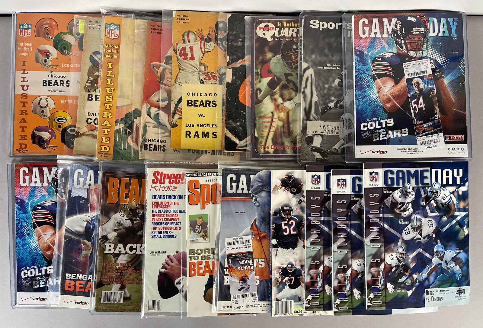 20+ 1959 - 2012 Chicago Bears Programs and Memorabilia (1 of 3)