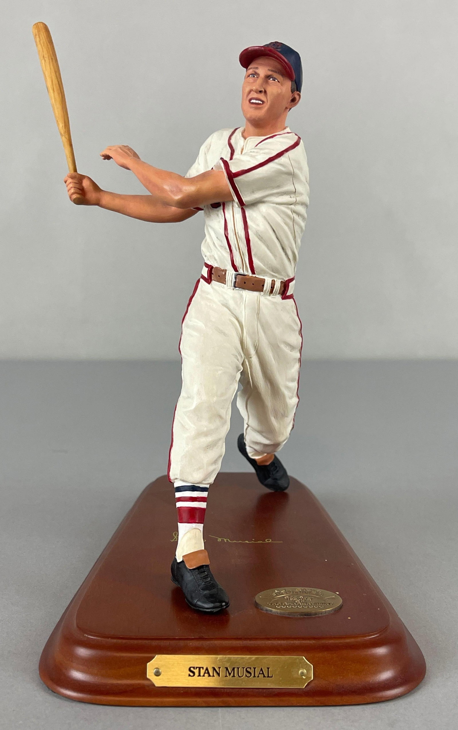 Stan Musial The Danbury Mint Figurine Statue: Stan Musial The Danbury Mint Figurine Statue, Measures 6 x 8 x 9 Inches