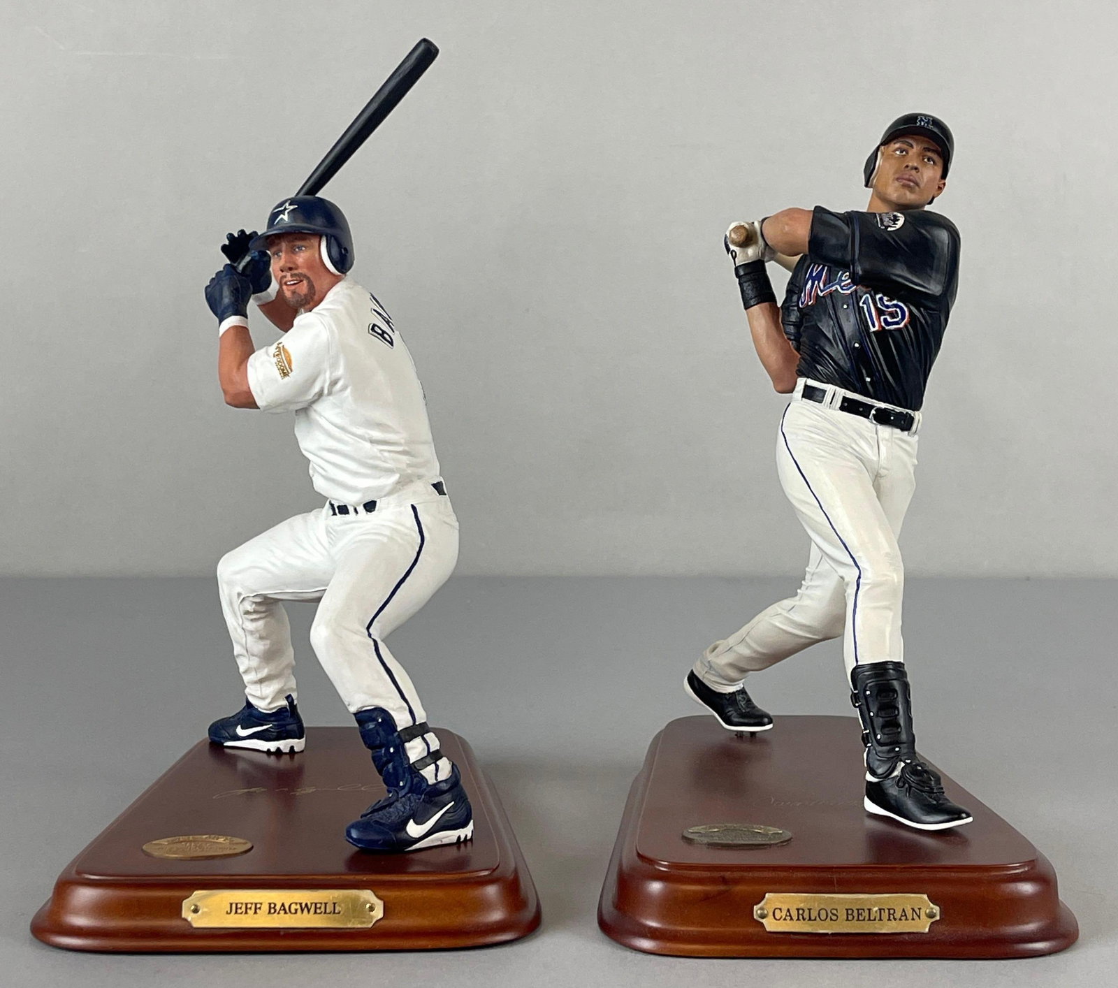 Jeff Bagwell and Carlos Beltran The Danbury Mint Figurine Statues: Jeff Bagwell and Carlos Beltran The Danbury Mint Figurine Statue, Measures 6 x 8 x 10 Inches