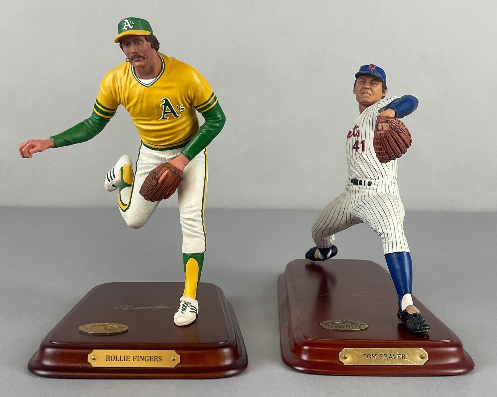 Tom Seaver and Rollie Fingers The Danbury Mint Figurine Statues: Tom Seaver and Rollie Fingers The Danbury Mint Figurine Statues, Measures 5 1/2 x 9 1/2 x 8 Inches
