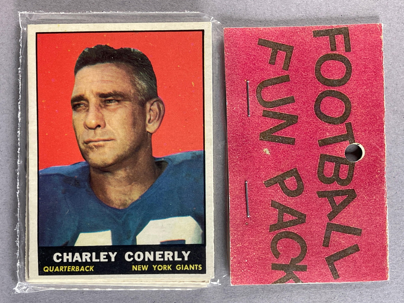 1961 Topps Football West Corps Cello Fun Pack Charley Conerly on Top (1 of 2)