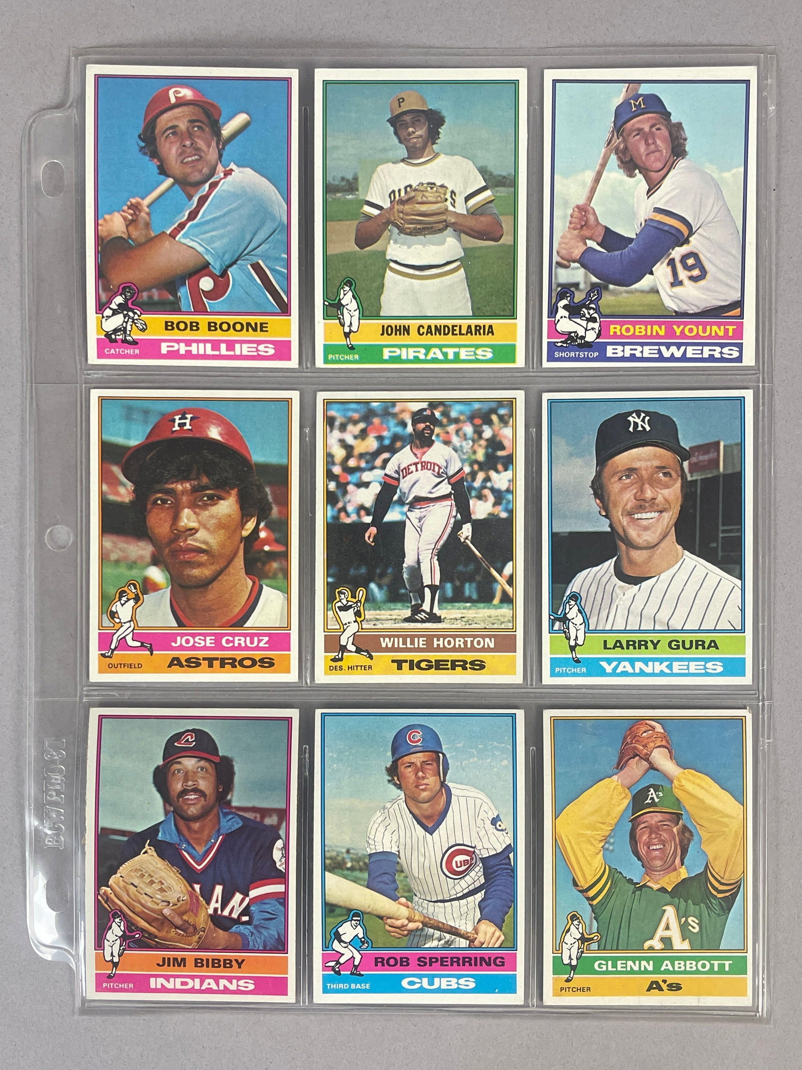 1976 Topps Baseball Complete Set in Binder - 5
