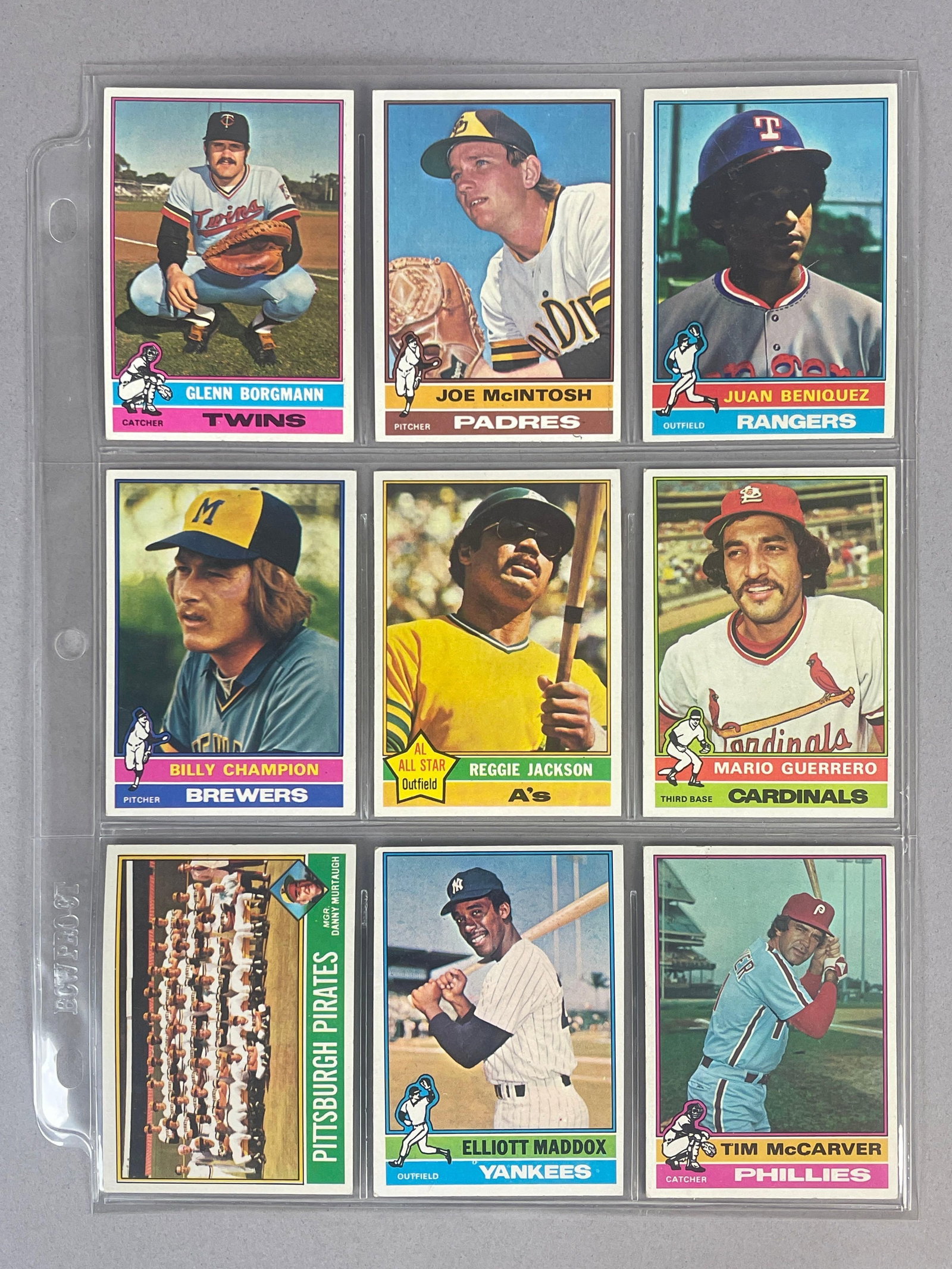 1976 Topps Baseball Complete Set in Binder - 9