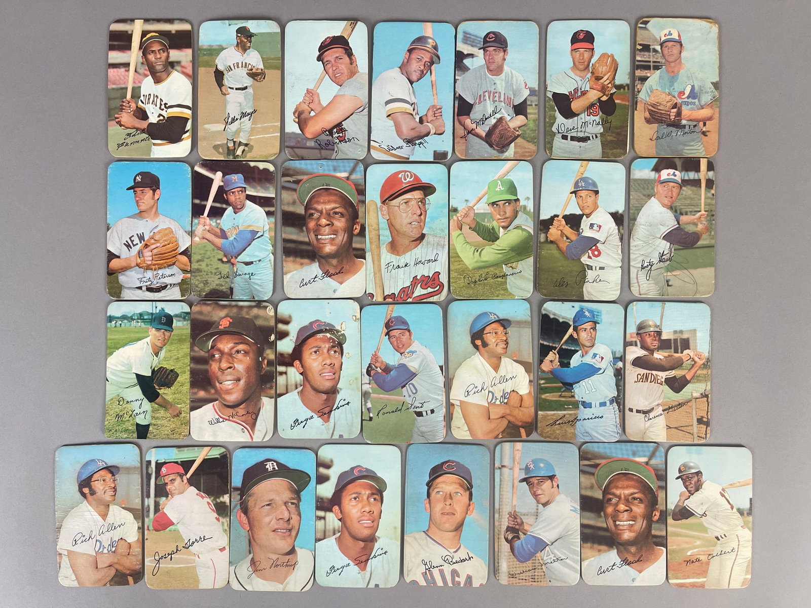29 - 1971 Topps Super Baseball Cards with Clemente and Mays: Conditions vary, Low - EXMT