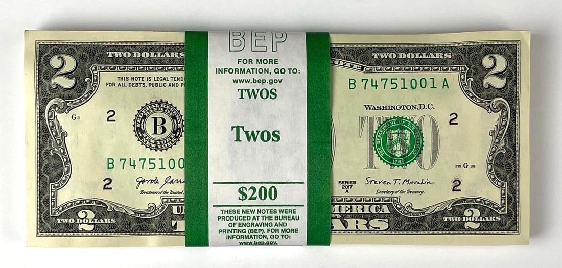 Group of 100 2017 US Mint $2 Consecutive Serial Numbered Bills: Group of 100 2017 US Mint $2 Consecutive Serial Numbered Bills