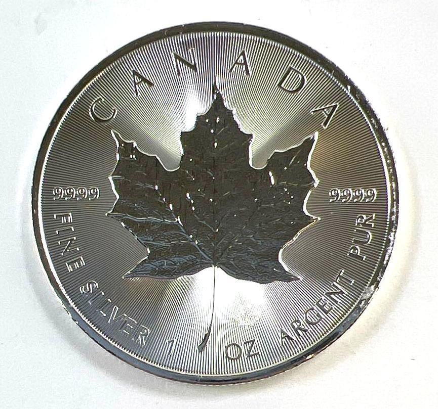 2023 Canada Maple Leaf Privy 1 oz .9999 Fine Silver $5 Coin Queen Elizabeth II Memorial (1952-2022): 2023 Canada Maple Leaf Privy 1 oz .9999 Fine Silver $5 Coin Queen Elizabeth II Memorial (1952-2022)