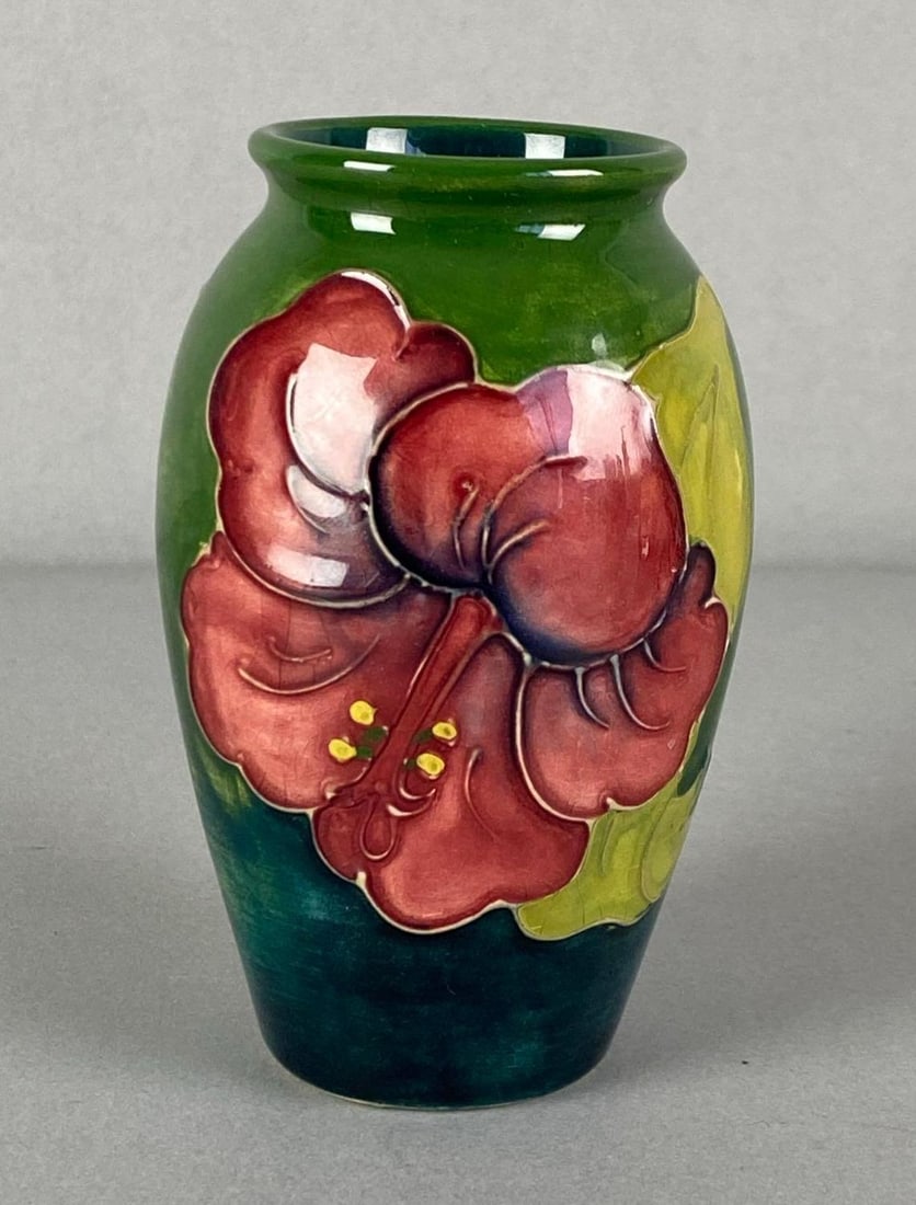 Vintage Moorcroft Floral Textured Art Pottery Vase: Marked on base, measures 4 1/2 inches H x 2 1/2 inches W x 2 1/2 inches D