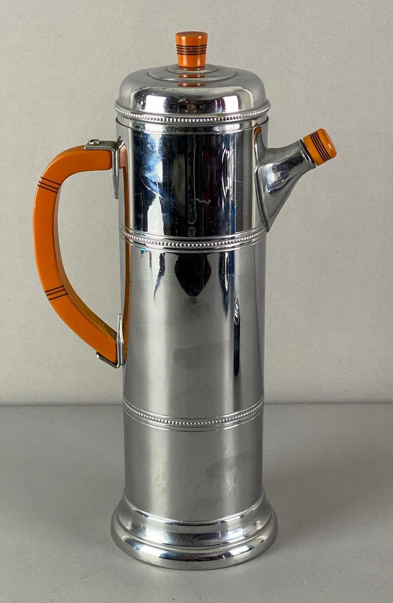 Mid Century Modern Farber Krome-Kraft Cocktail Shaker: Marked on base, measures 12 1/2 inches H xx7 inches W x 4 inches D