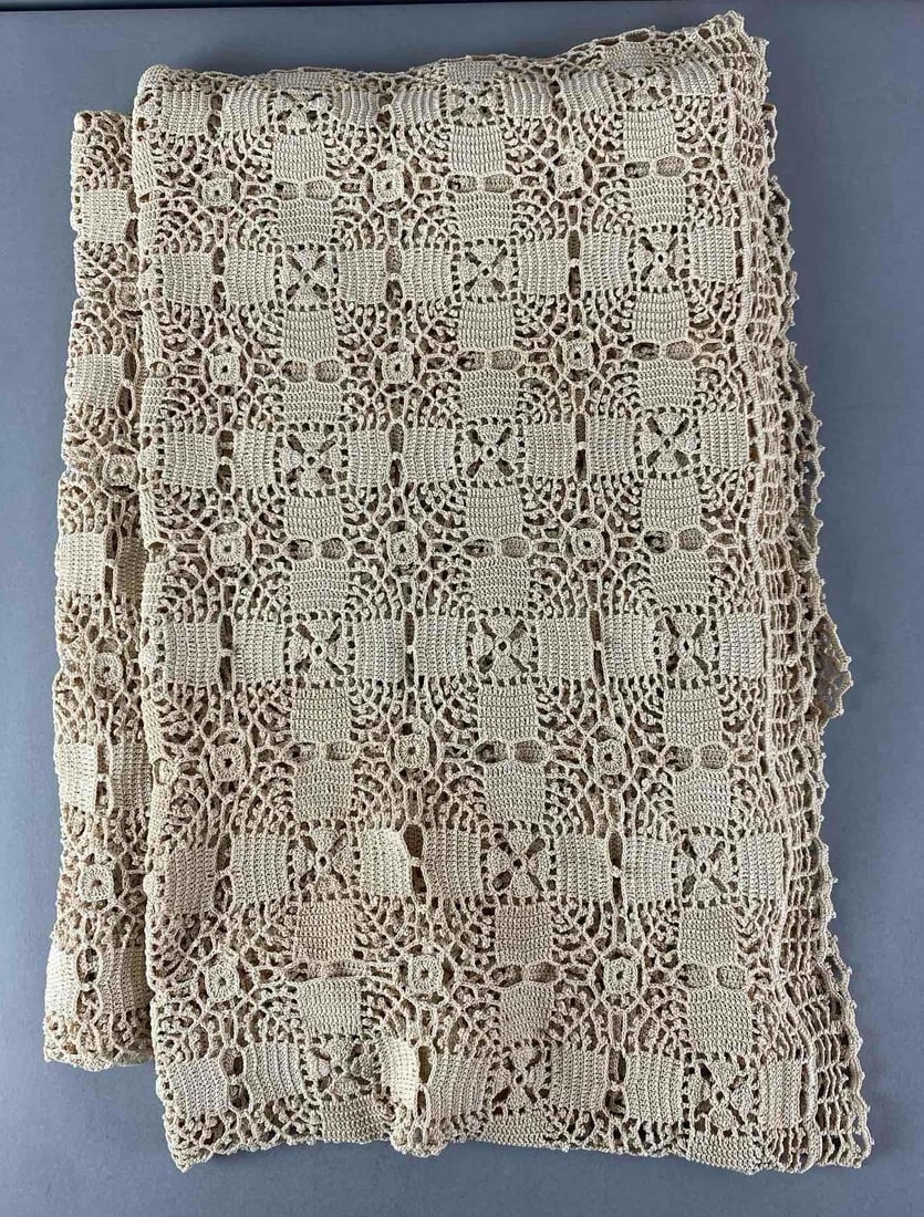 Antique Hand Crotched Table Cloth (1 of 2)