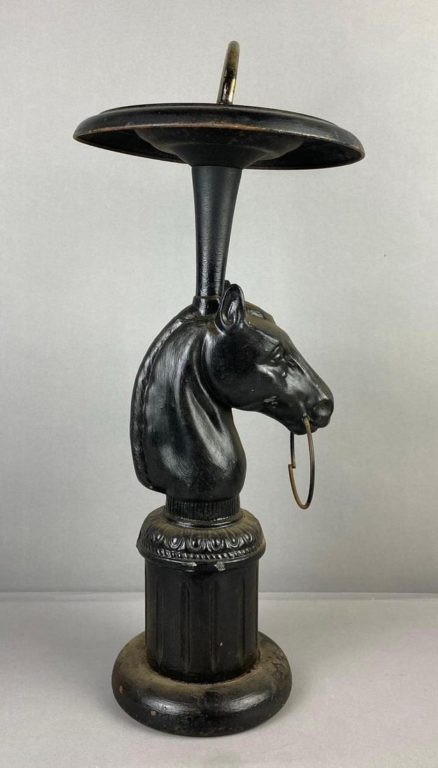 Vintage Mid Century Horse Standing Ashtray (1 of 3)