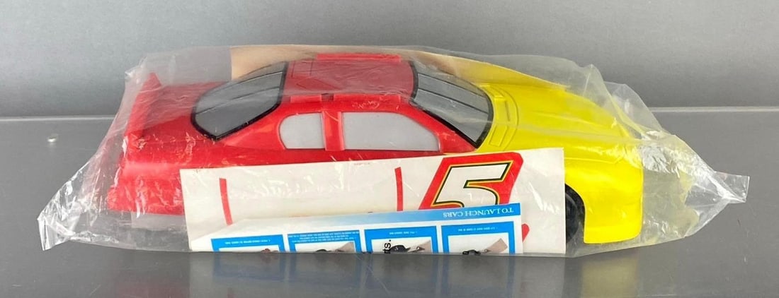 Vintage Kelloggs Frosted Flakes NASCAR #5 1:24 Scale Launch Car: Unopened. Like new in original packaging.