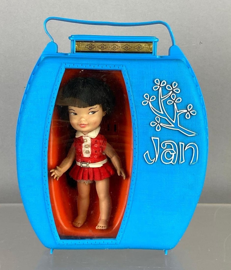 Vintage 1960 Remco Jan Pocketbook Doll (1 of 2)