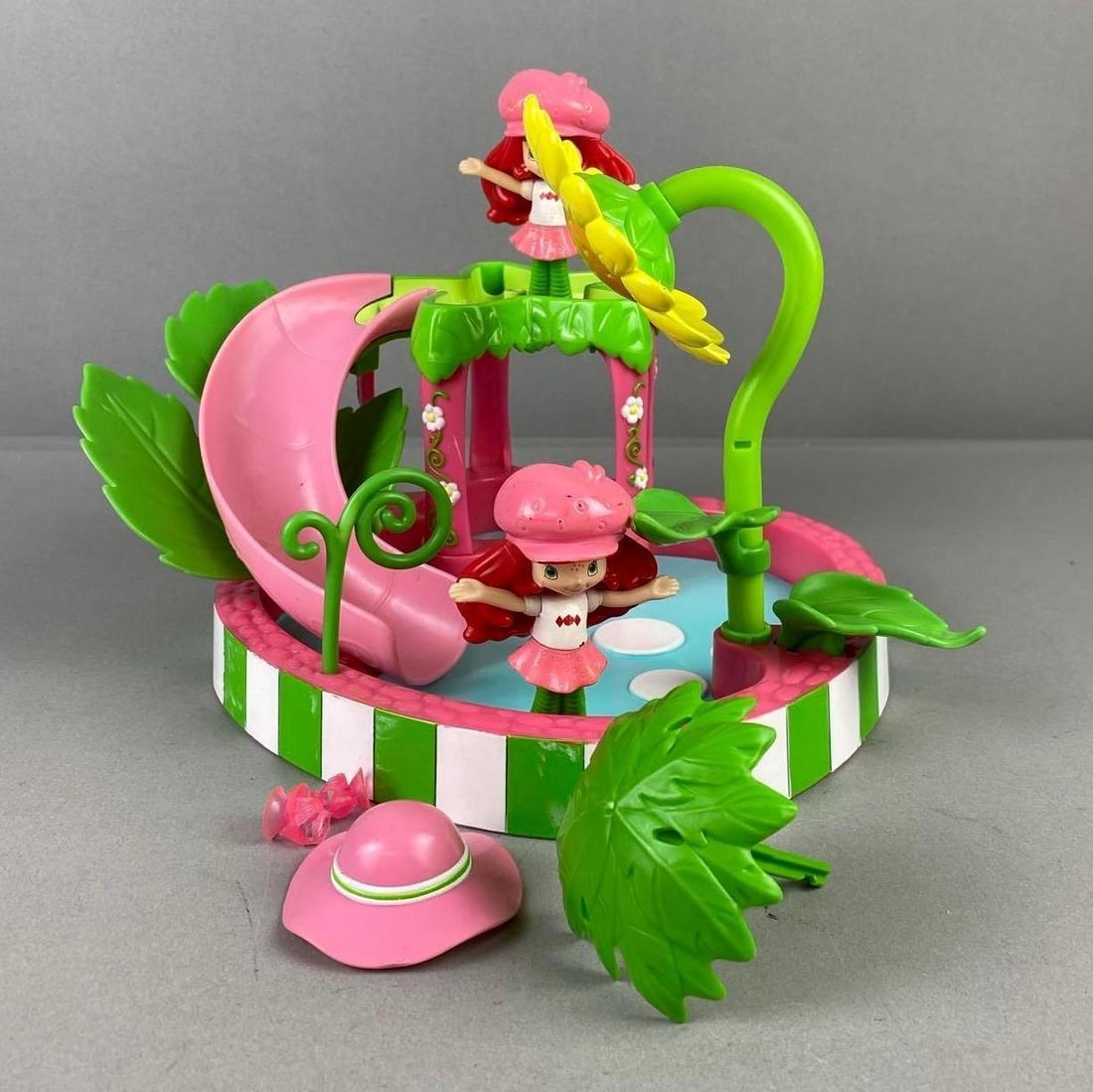 2008 Strawberry Shortcake Slide Playset: May be missing pieces. Measure H 8 x W 9 x L 10 inches.