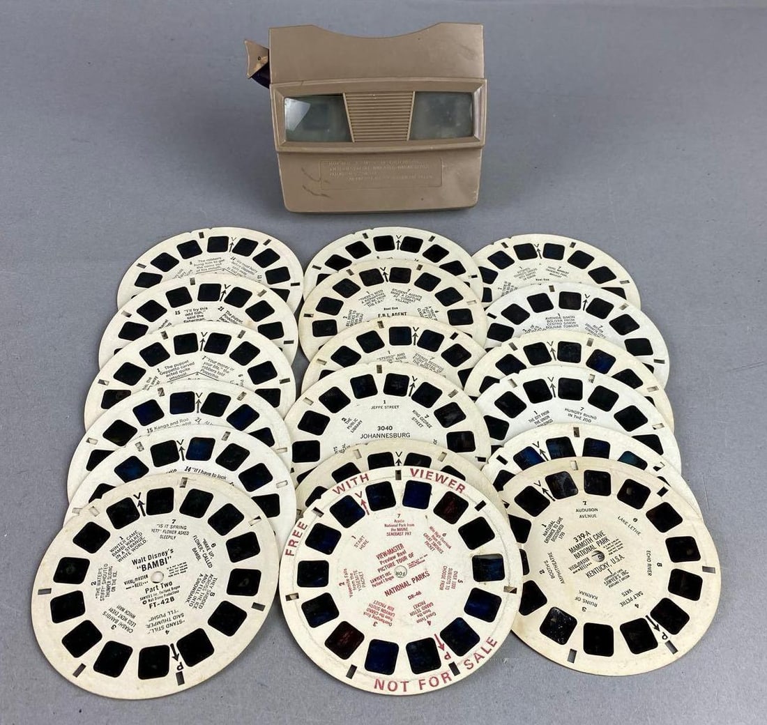 Vintage Sawyers View-Master with Reels: one measure 4 inches in length.
