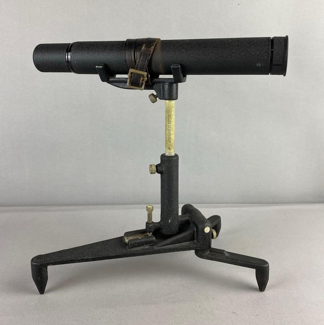 Vintage 1930s Mossberg and Sons Model A Spotshot Spotting Scope: Missing sighting scope. Measures 12 inches in length.