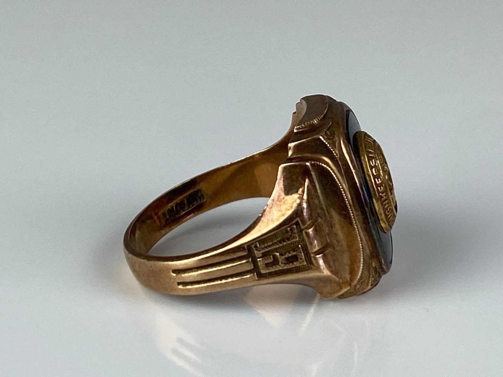 1947 10K Yellow Gold Poughkeepsie NY High School Class Ring - 4