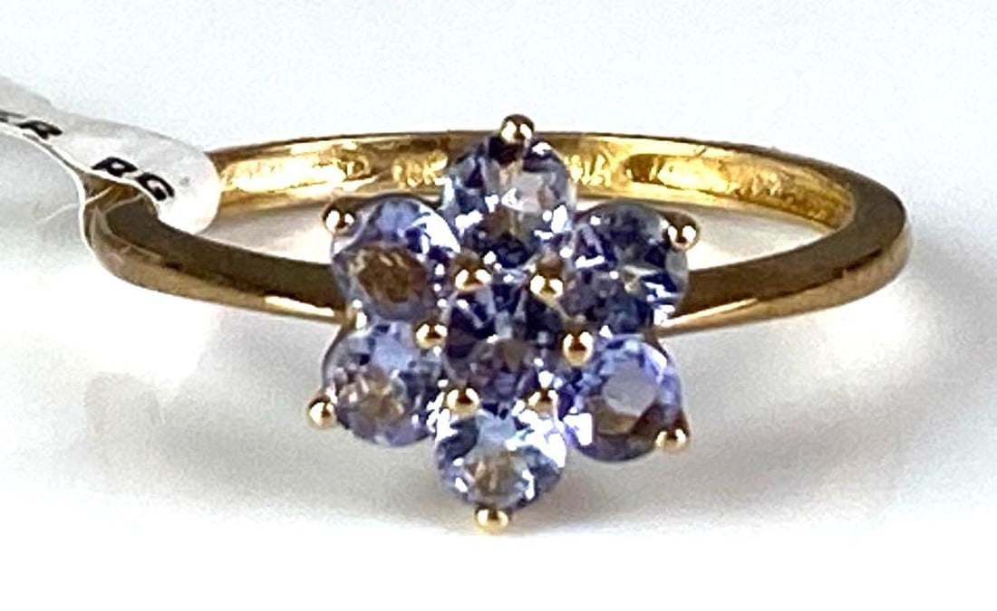 10K Yellow Gold Tanzanite Cluster Ring: Total weight of 1.5 grams, size 7, original tag