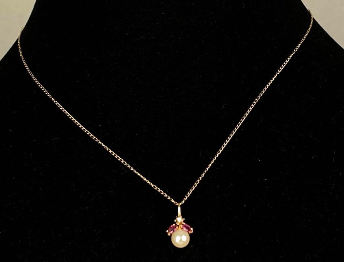 14K Yellow Gold Chain Necklace with Garnet Diamond Pearl Pendant: Total weight of 1.2 grams, necklace measures 14 inches In lengthhn