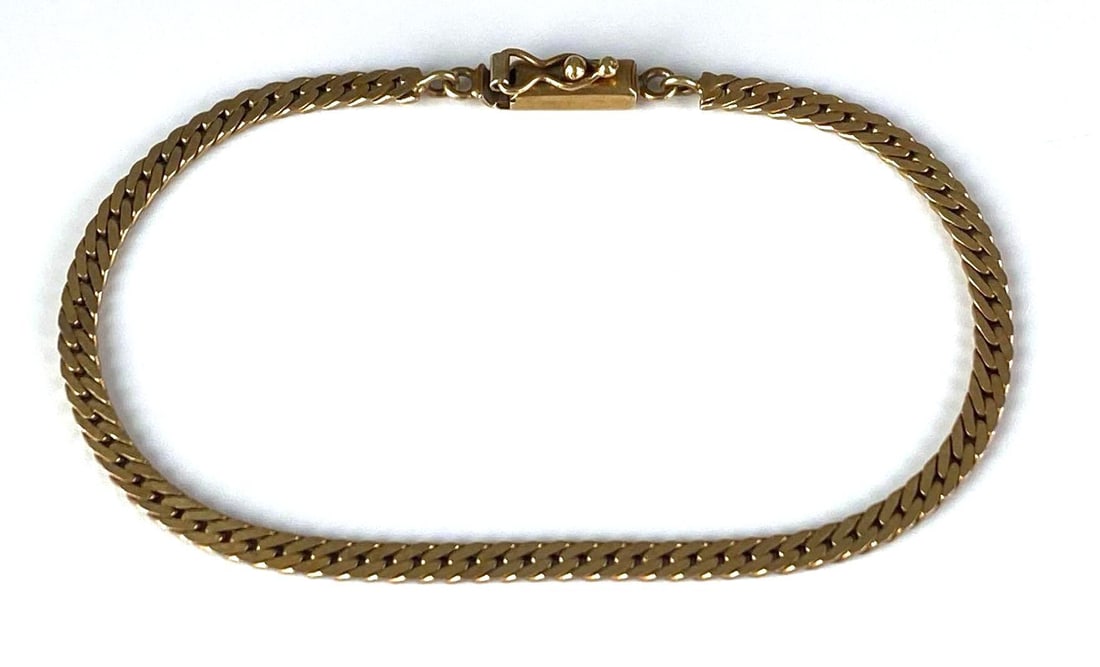 Italian Signed 14K Chain Bracelet: Total weight of 5.7 grams, measures 7 inches in length