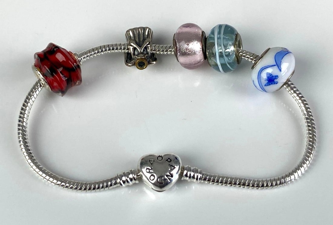 Pandora Sterling Silver Snack Chain Charm Bracelet: Measures 8 inches in length