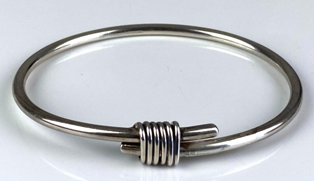 Sterling Silver Wire Wrapped Bagel Bracelet: Inner circumference 7 1/2 inches