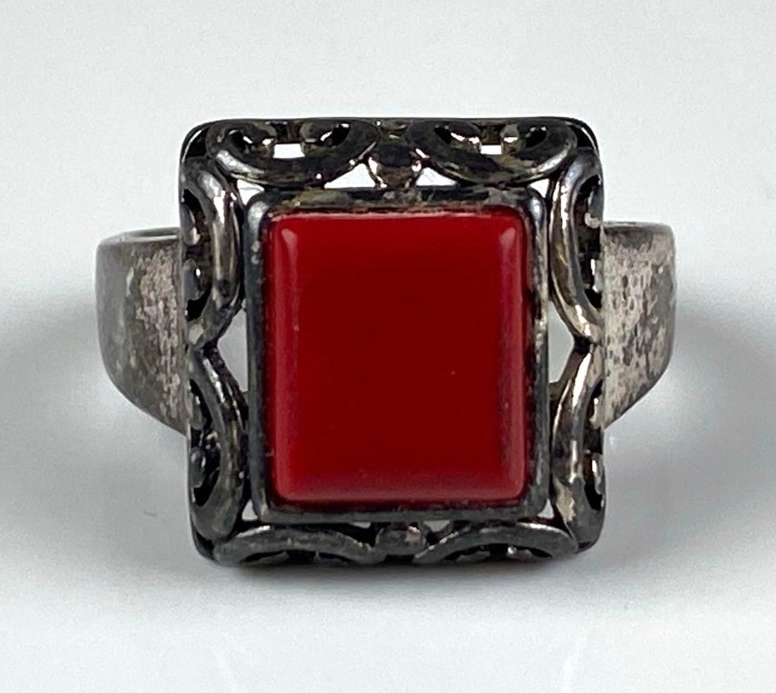 Sterling Silver Red Stone Ring: Size 9