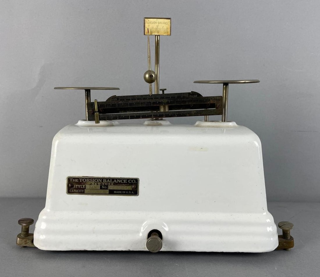 Vintage Torsion Balance Co. 120 Gram Scale: Style 1705, measures 10 1/2" x 12" x 6"