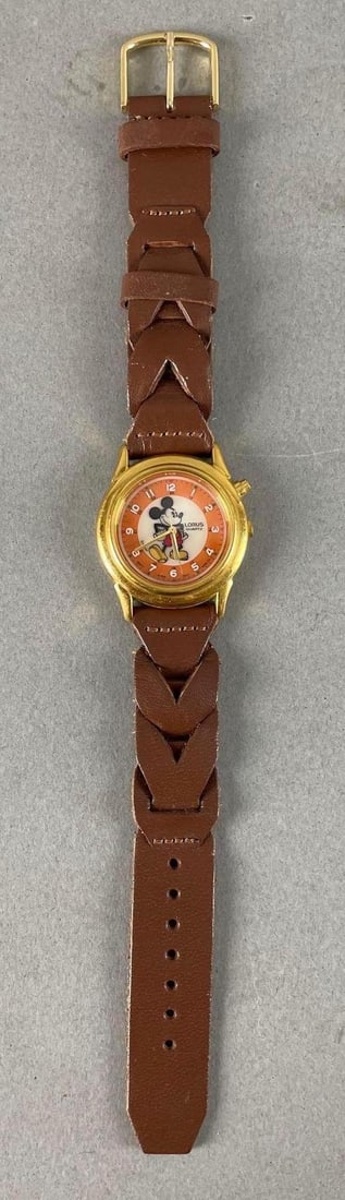 Lorus Quartz Disney Mickey Mouse Wristwatch: Leather strap, measures 9 1/2"